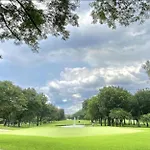 Perfect Summer Stay! Free Pool Near Airport