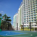 Luxury 1Bedroom Condo Unit Near Manila Airport - Azure Resort Residences