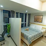 3Br Modern Uptown Parksuites Bgc With Bathtub