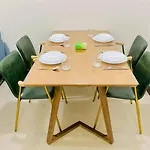 Vincondotel Near Bgc 2Br Fairlane 815