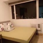 1003 Staycation At Solemare Parksuites Tower B Near Dfa, Moa, Parqual Mall, Ayala Mall & Naia