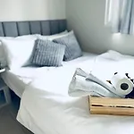 Elegant 2 Bedroom Makati Condo