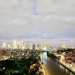 Studio Unit Staycation Near Rockwell Mandaluyong Free Pool Access