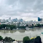 Inviting 2-Bed Apartment In Mandaluyong