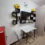 1 Bedroom With Free Wifi And Netflix In Trees Residences
