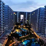 1528 Pool View With Balcony
