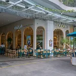 Cozy 2Br Suite In Uptown Bgc With Ps4 And Walking Distance To Malls And Restaurants
