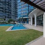 Cozy 2Br Suite In Uptown Bgc With Ps4 And Walking Distance To Malls And Restaurants