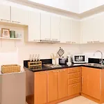 Spacious Bgc Condo Near Venice Canal #Vlrtc28C