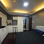 Central Bgc - Spacious Modern 2 Bedrooms 2 Bathrooms With Balcony