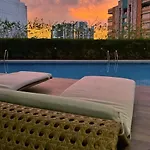 Stylish Condo With City View And Netflix - Pool Access