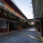 Victoria Court Las Pinas
