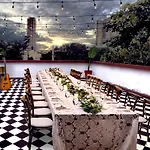 Miranamin Nest Liryo Suite - Historical Home, Shared Kitchen