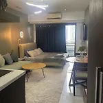 Studio For 4 With Netflix, 55In Tv, 200Mbs Net, In Heart Of Makati