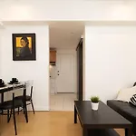 Comfy Greenbelt Suite - Fiber Wifi & Free Pool