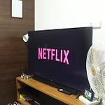 Cozy & Stylish Staycation And Netflix - Wifi And Pool