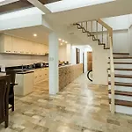 Modern 4Br House With Billiards,Ktv,Wifi,Netflix-10Mins From Robinson Mall