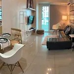 Huge 1Br With Spacious Balcony