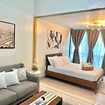 Cozy Minimalist Apartment At One Uptown Residences Bgc