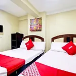 Oyo 894 Cosmo Hotel P Campa Manila