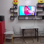 Trees Residences 1 Bedroom With Netflix And Bluetootth Karaoke Speaker With 2 Mini Microphone