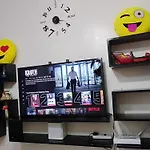Trees Residences 1 Bedroom With Netflix And Bluetootth Karaoke Speaker With 2 Mini Microphone