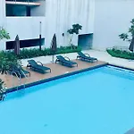 Spacious Bare Condo At Verde Spatial