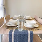 2Br 2Tb Uptown Parksuites Bgc Balcony,Fast Wifi,Washer