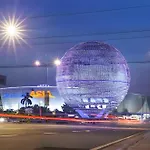 Luxury Hotel Near City Of Dreams Solaire Naia Moa- City Of Bridge