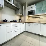 Full-Serviced Residential Apartment In Uptown, Bgc