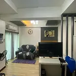 19F W Nflix & Balcony Near Rob, Pgh, Acc Usm&Slmc