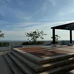 Free Pool I Ideal For Long Term Stay