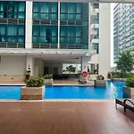 Uptown Bgc Spacious Unit - 1 Queen Bed And Bunkbed