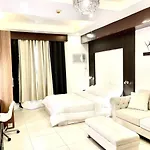 Cozy Studio Suite Near Eastwood Qc