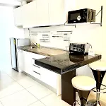 Cozy Studio Suite Near Eastwood Qc