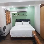 Loft-Style Condo Unit In Makati With Netflix Wifi