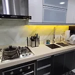 2 Bedroom 2 Full Bathrooms, With Hotel Feels And A Jet Tub