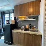 Stylish Unit In Ortigas Near Podium & Holiday Inn