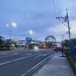 Deluxe Condotel In Mall Of Asia Pasay