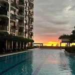Radiance Manila Bay Luxe Lounge