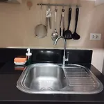 Condo Deluxe Near Naia Terminal 3