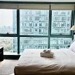 Thompson Suites Queen Room, One Uptown Residences, Xbox & Netflix