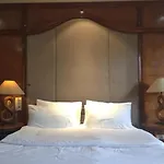 Hassan Sisters\' Ensuites