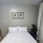 Cozy 1Br Condo In Mandaluyong City With City Skyline View