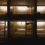 Tambayan Capsule Hostel & Bar