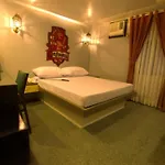 Icon Hotel Macapagal