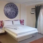 Icon Hotel Macapagal