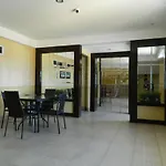 Hollywood Suites And Resort - Bancal