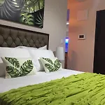Travellers 101 Condo Near Manila Airport