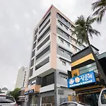 Oyo 121 Nakpil Hotel